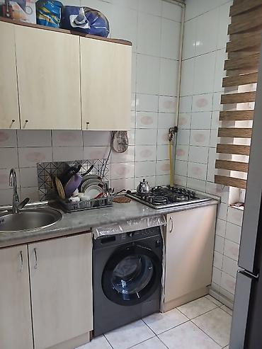 studio menziller: Bakı, 3-cü mikrorayon, 2 otaqlı, Köhnə tikili, m. Memar Əcəmi, 45 kv. m — 9