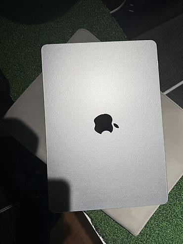 Срочно продаю!!! Apple MacBook Air 13" (чип Apple M4, 2025)