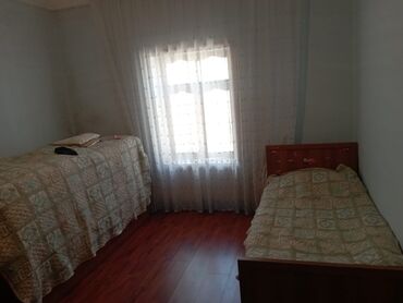 Həyət evləri və villaların satışı: Binəqədi qəs. 3 otaqlı, 95 kv. m, Orta təmir — 12