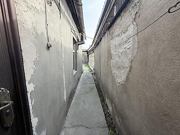 Продажа коттеджей и домов: Срочно продается полдома 68 квадрат газканализация вода, свет at lalafo.kg — 11 Продажа коттеджей и домов: Срочно продается полдома 68 квадрат газканализация вода, свет — 11