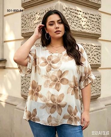 eu 54: 07. Tunike za punije
XL 2XL 3XL
2.600 dinara H — 2