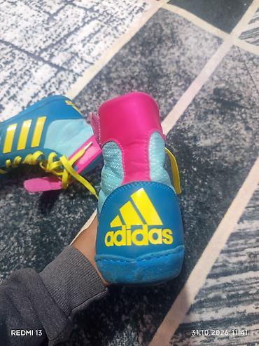 обувь для мини футбола в зале: Детские кроссовки/ботинки Adidas, высокие - Яркий дизайн: сочетание — 4