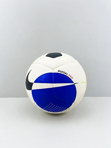 №: 8673 Məhsulun adı: Futbol üçün top FIFA, rəngbərəng Brend: No Brand