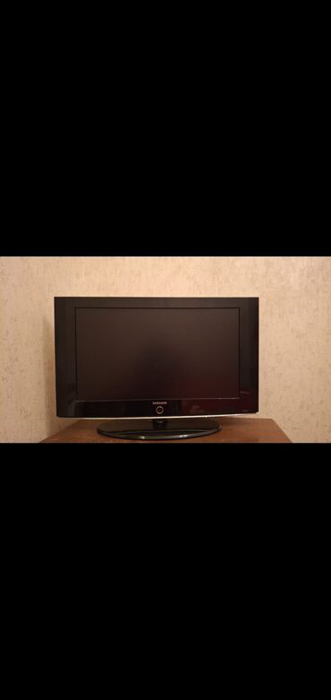 televizor 82: İşlənmiş Televizor Samsung LCD 82" UHD (3840x2160), Ünvandan götürmə