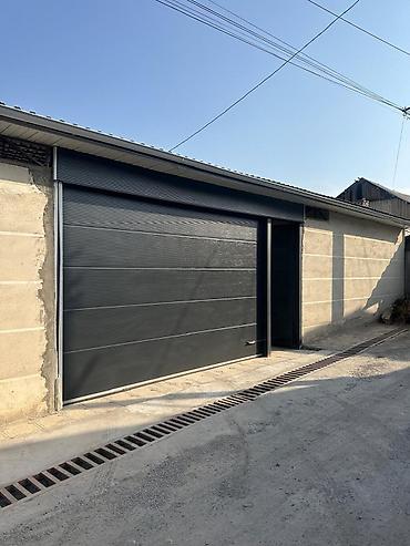 Продажа коттеджей и домов: Продаётся новый кирпичный дом с мебелью 180 м², 5 комнат, год — 13