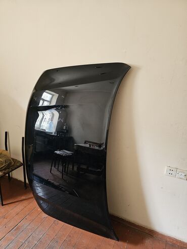 Yan və salon güzgüləri: Məhsul: Avtomobil kapotu - Rəng: Qara (parlaq) - Material: Metal (iç