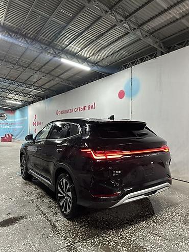 wuling mini ev: BYD Song Plus: 2023 г., 1.5 л, Автомат, Гибрид, Кроссовер — 6