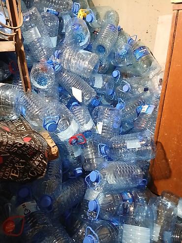 banka satisi: Toplu plastik bidonlar (təxminən 5–10 litr arası) – qapaqlı və daşıma — 1