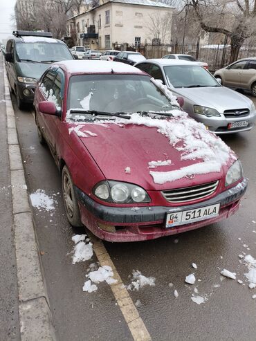 Toyota: Toyota Avensis: 1998 г., 1.8 л, Механика, Бензин, Хэтчбэк