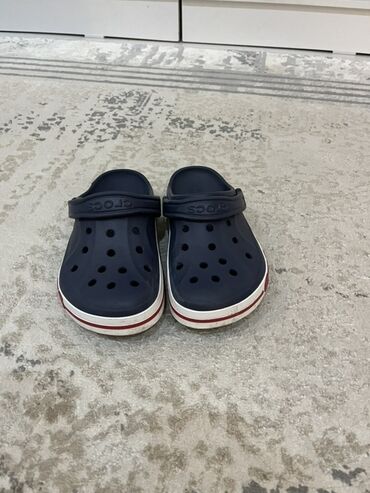 кроксы мужские купить: Эркектердин сандалийи, 36, Crocs, Жаңы, түсү - Көк, Өзү алып кетүү