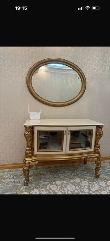 белый письменный стол: Komod