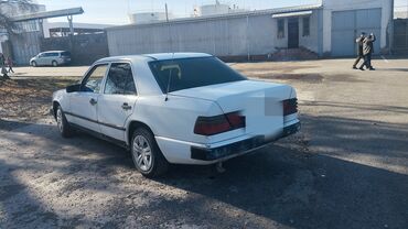 Mercedes-Benz: Mercedes-Benz 220: 1989 г., 2.3 л, Механика, Бензин, Седан