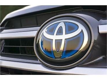 u50: Бампер Toyota, Б/у, Оригинал — 3