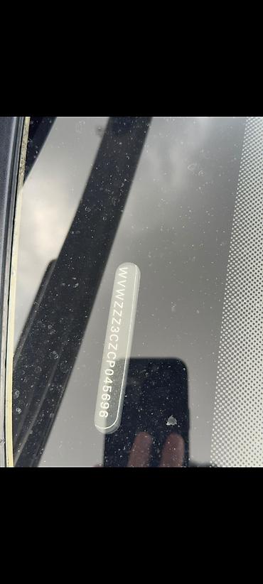 Volkswagen: Volkswagen Passat: 1.8 l | 2011 il Sedan — 10