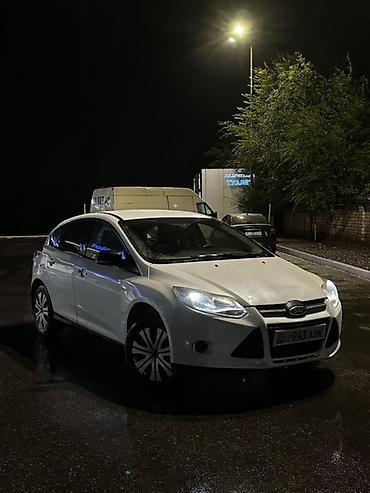 Продажа авто: Ford Focus: 2013 г., 1.6 л, Механика, Бензин, Хэтчбэк — 2