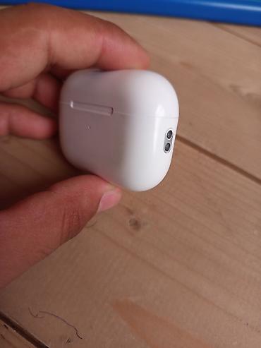gizli qulaqcıq: Bluetooth qulaqlıq (TWS), ağ rəngdə, şarj qutusu ilə Xüsusiyyətlər: - — 1