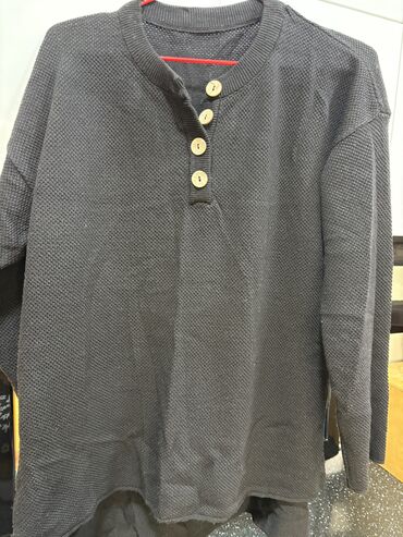 Dəstlər, kostyumlar: Kostum yaz ayları ucun pambıq serın yenıdır 65 azn alınıb 30 azn — 2