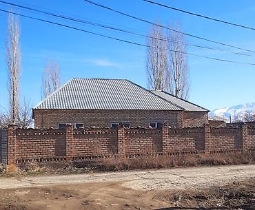 Продажа коттеджей и домов: Дом на участке 25 соток,г.Кара-Балта,село Бекитай. - Кирпичный — 2