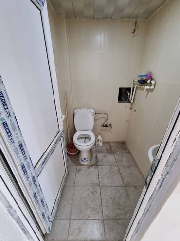 Kommersiya daşınmaz əmlakının satışı: ⚜️Təcili, yeni tikilinin altında kupçalı obyekt satılır! ⚜️23 — 9