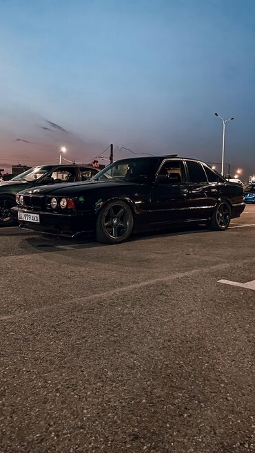 кара электрическая цена: BMW 5 series: 1992 г., 2.5 л, Механика, Бензин, Седан