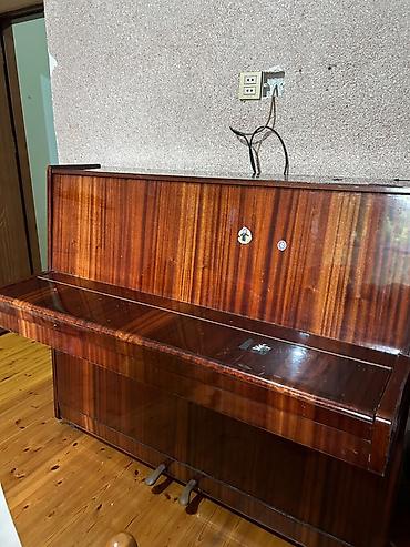 Pianolar: Upright pianino – “Belarus” modeli - Korpus: parlaq laklı tünd — 1