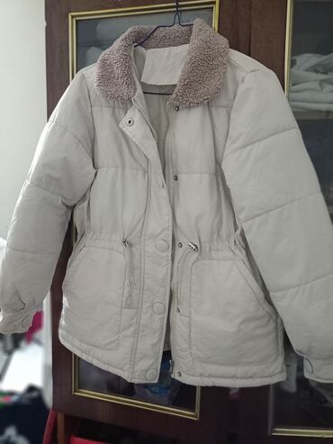 зимние куртки бишкек женские: Пуховик, M (EU 38)