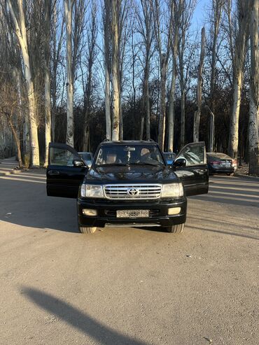 тракторы 82 1: Toyota Land Cruiser: 2001 г., 4.7 л, Автомат, Газ, Внедорожник