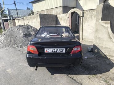 задние двери: Daewoo Nexia: 2011 г., 1.6 л, Механика, Бензин, Седан