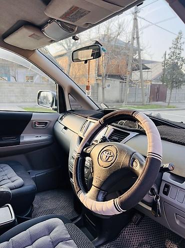 Toyota: Toyota Voxy: 2005 г., 2 л, Автомат, Бензин — 6