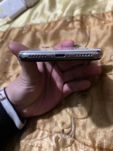 Apple iPhone: IPhone X, Б/у, 64 ГБ, Чехол, 77 % — 9