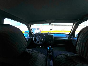 Volkswagen: Volkswagen Passat Variant: 1994 г., 2 л, Механика, Бензин, Универсал — 14