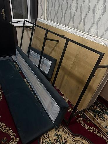 диваны односпальные: Кровать односпальная с мягким изголовьем, комплект - Размер спального — 3
