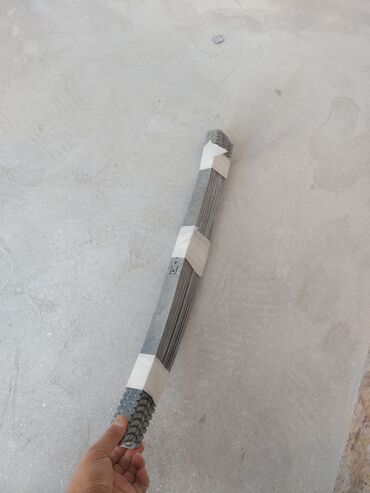 крепление для кафеля: Комплект подвесов для потолочных/стеновых систем из гипсокартона. -