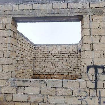 mingecevir evler: Satılır: yarımçıq tikili (daşdan hörülmüş, bir mərtəbəli fundament və — 8