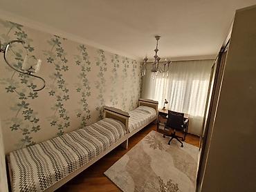divan fabrika: Turk mebelidir. İki eded kravat. Matrasları. Yaxşı veziyyetde cutu — 1