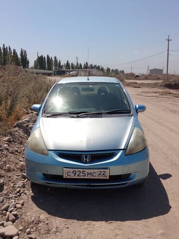 сатам же алмашам: Honda Fit: 2001 г., 1.3 л, Автоматические, Бензин, Хэтчбэк