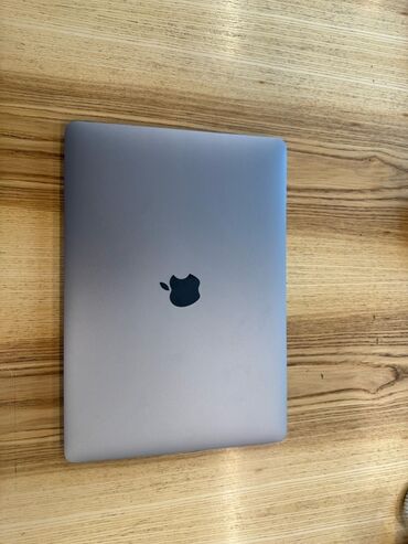 стралная машына: Ноутбук, Apple