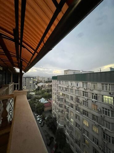 квартира берилет салиева алматинка: 5 жана андан көп, 269 кв. м, Элитка, 10 кабат, Дизайнердик ремонт