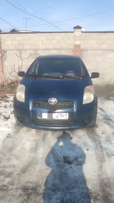 Toyota: Toyota Yaris: 2007 г., 1 л, Механика, Бензин, Хэтчбэк