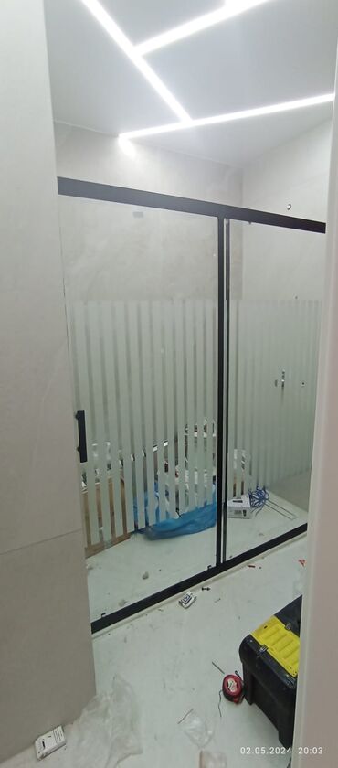 Duş kabinaları, arakəsmələr: Arakəsmə, Künc üçün — 17