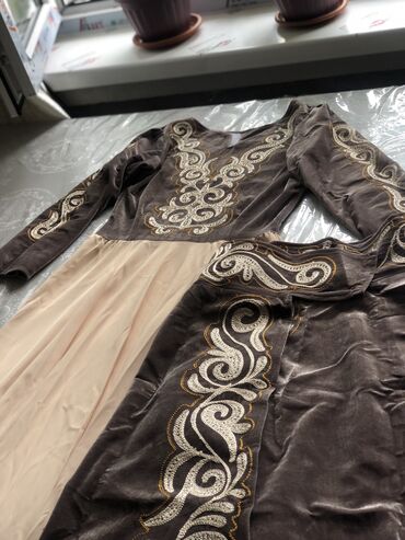 платья рубашки в стиле сафари: Вечернее платье, Длинная модель, С рукавами, Камни, XS (EU 34), S (EU 36)