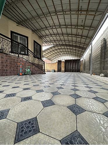 Продажа коттеджей и домов: Продается двухэтажный большой дом с просторной территорией. Адрес — 6