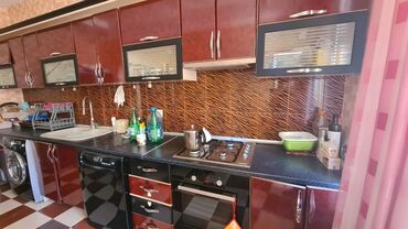 metbext şkafı: TECILI.TECILI.TECILI.Metbex beli.Bordo reng.isteyen olsa elaqe