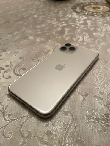 Fly: IPhone 11 Pro, Серебристый