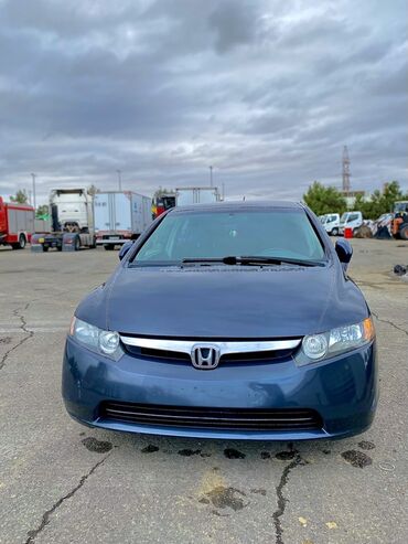 Honda: Honda Civic: 1.3 l | 2006 il Sedan — 5