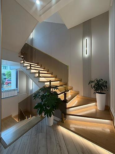 lux: 🏡 Продаётся 4-этажный таунхаус NEO Hi-Tech с террасой 📍 Район — 7