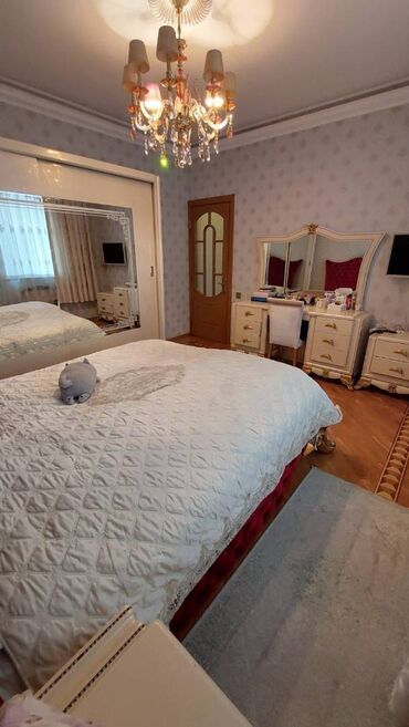 Bağ evlərinin satışı: Bakı, Yasamal, 420 kv. m, 7 otaqlı, Hovuzlu, Kanalizasiya, Kombi, Qaz -da lalafo.az — 11 Bağ evlərinin satışı: Bakı, Yasamal, 420 kv. m, 7 otaqlı, Hovuzlu, Kanalizasiya, Kombi, Qaz — 11