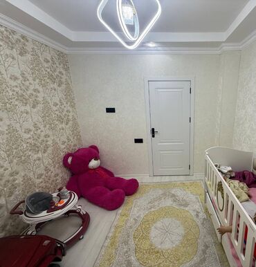 Uzunmüddətli kirayə mənzillər: Xətai rayonu, Gəncə prospektində, köhnə tikili, 9 mərtəbəli binanın — 5