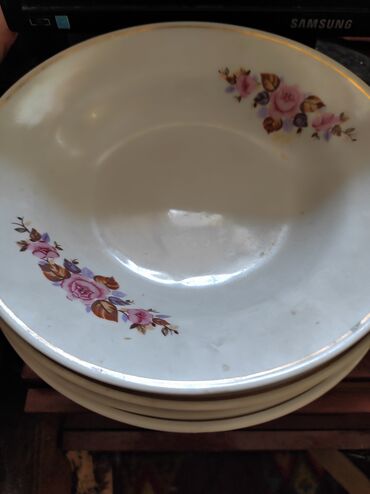 Динамики и колонки: Колонки 4500 сом пишите остальное отвечу — 30