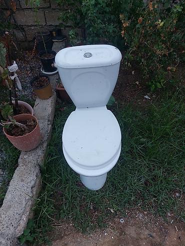 Santexnika: Sifonlu unitaz dəsti - Komplekt: aşağıdan çıxışlı keramika qab, üst — 1